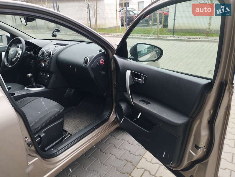 Внедорожник / Кроссовер Nissan Qashqai 2010 в Харькове