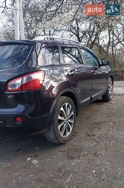 Позашляховик / Кросовер Nissan Qashqai 2010 в 