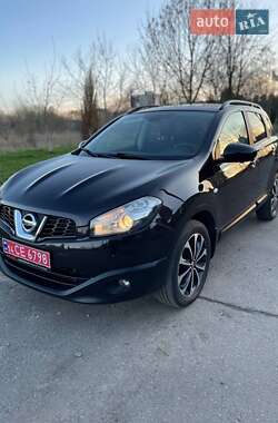 Внедорожник / Кроссовер Nissan Qashqai 2013 в 