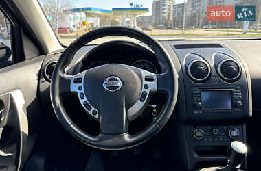 Внедорожник / Кроссовер Nissan Qashqai 2010 в 