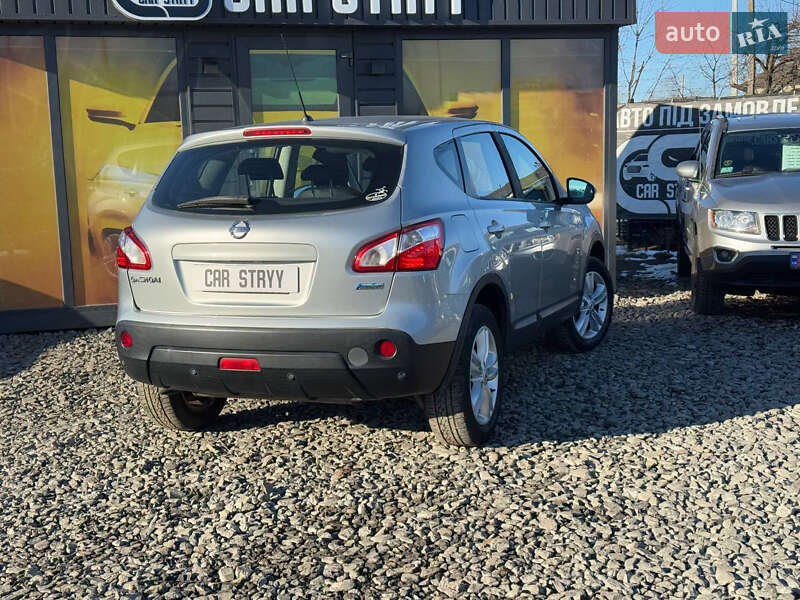 Позашляховик / Кросовер Nissan Qashqai 2011 в Стрию