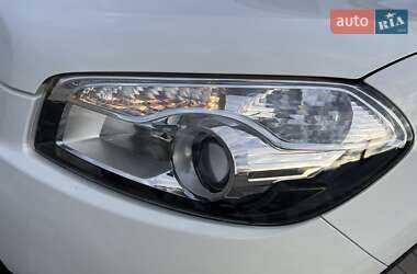 Внедорожник / Кроссовер Nissan Qashqai 2012 в 