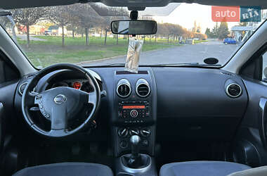 Позашляховик / Кросовер Nissan Qashqai 2010 в 