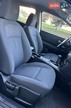 Позашляховик / Кросовер Nissan Qashqai 2010 в 