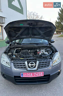 Позашляховик / Кросовер Nissan Qashqai 2010 в 