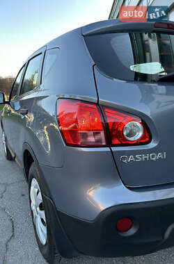 Позашляховик / Кросовер Nissan Qashqai 2010 в 