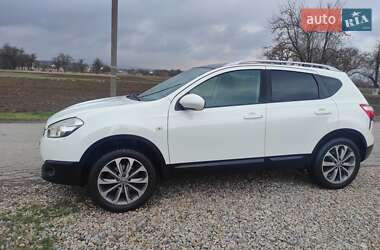 Внедорожник / Кроссовер Nissan Qashqai 2010 в 