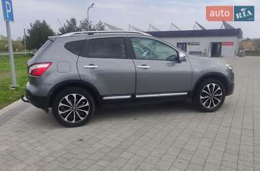 Позашляховик / Кросовер Nissan Qashqai 2011 в 
