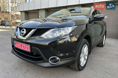 Внедорожник / Кроссовер Nissan Qashqai 2015 в 