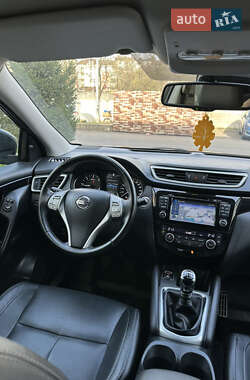 Внедорожник / Кроссовер Nissan Qashqai 2015 в 