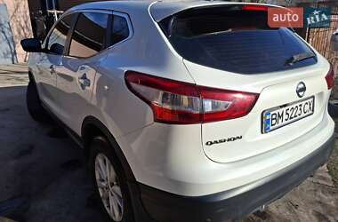 Внедорожник / Кроссовер Nissan Qashqai 2014 в 