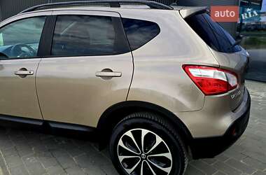 Внедорожник / Кроссовер Nissan Qashqai 2013 в 