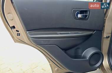 Внедорожник / Кроссовер Nissan Qashqai 2013 в 