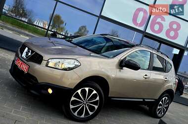 Внедорожник / Кроссовер Nissan Qashqai 2013 в 
