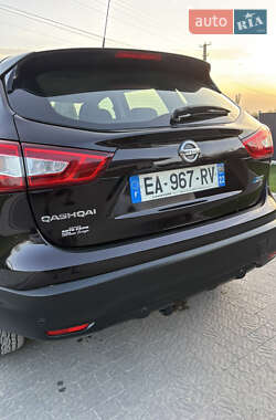 Внедорожник / Кроссовер Nissan Qashqai 2014 в 