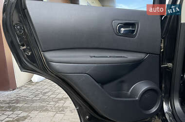 Внедорожник / Кроссовер Nissan Qashqai 2012 в 