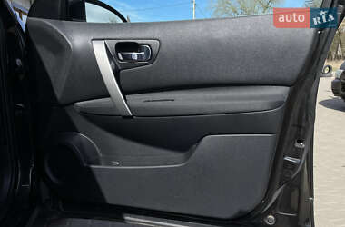 Внедорожник / Кроссовер Nissan Qashqai 2012 в 