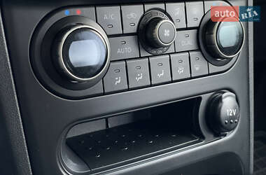 Внедорожник / Кроссовер Nissan Qashqai 2012 в 