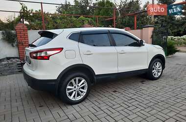 Внедорожник / Кроссовер Nissan Qashqai 2017 в Першотравенске