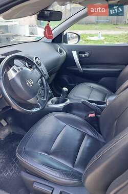 Внедорожник / Кроссовер Nissan Qashqai 2010 в 