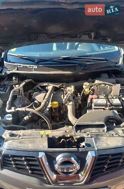 Внедорожник / Кроссовер Nissan Qashqai 2013 в 