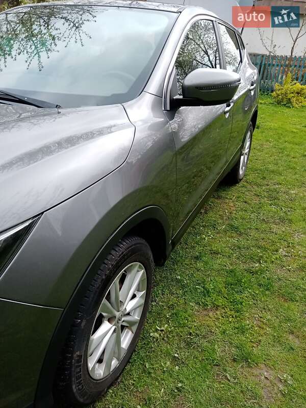 Внедорожник / Кроссовер Nissan Qashqai 2014 в Ивано-Франковске