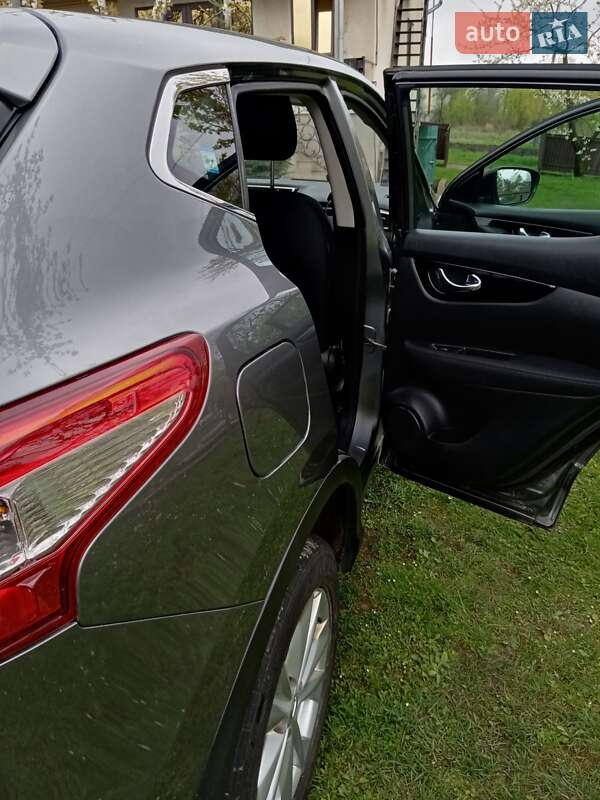 Внедорожник / Кроссовер Nissan Qashqai 2014 в Ивано-Франковске