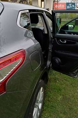 Внедорожник / Кроссовер Nissan Qashqai 2014 в 