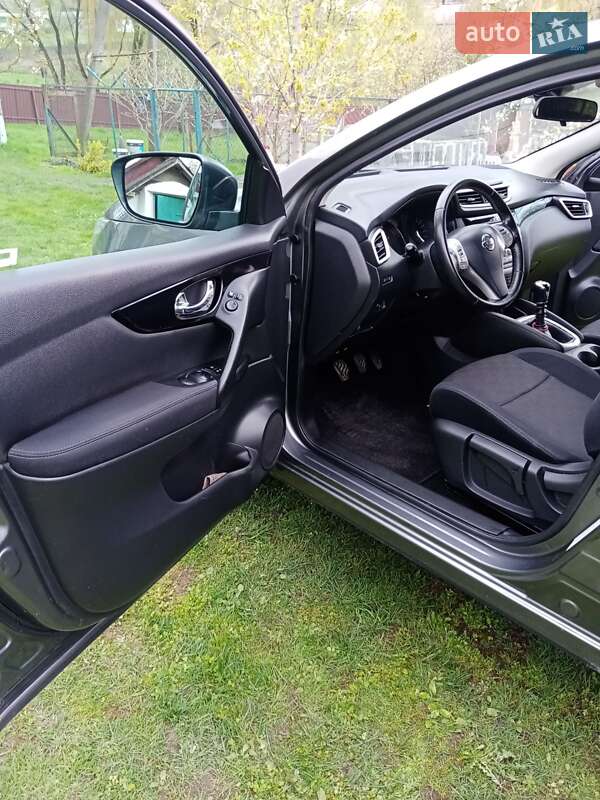 Внедорожник / Кроссовер Nissan Qashqai 2014 в Ивано-Франковске