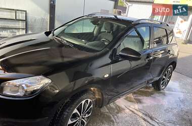 Внедорожник / Кроссовер Nissan Qashqai 2012 в 