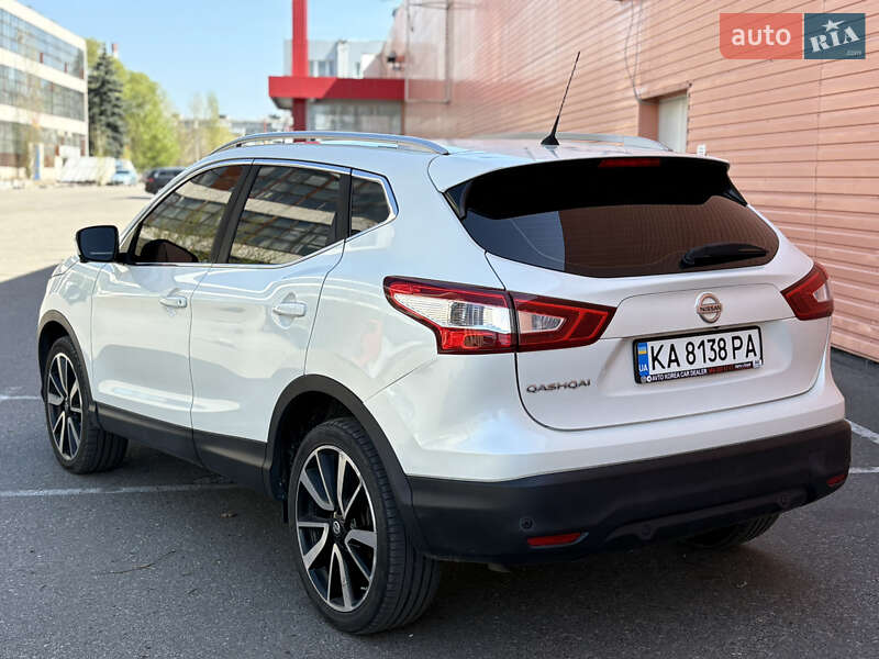 Внедорожник / Кроссовер Nissan Qashqai 2015 в Киеве