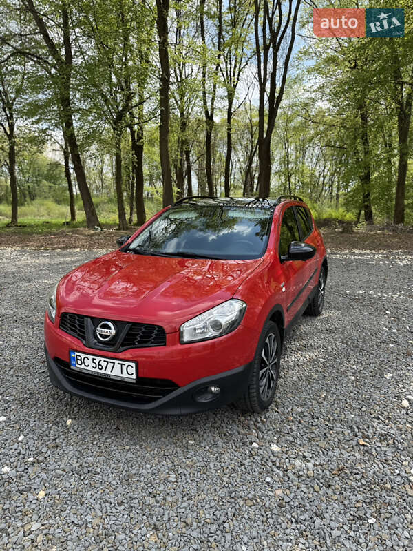 Позашляховик / Кросовер Nissan Qashqai 2012 в Самборі