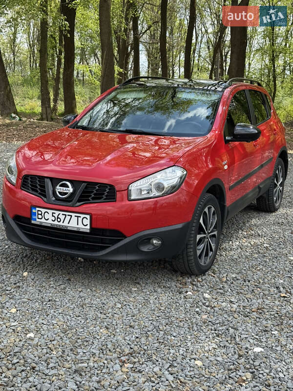 Позашляховик / Кросовер Nissan Qashqai 2012 в Самборі