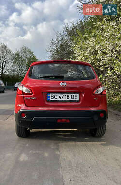 Внедорожник / Кроссовер Nissan Qashqai 2011 в 