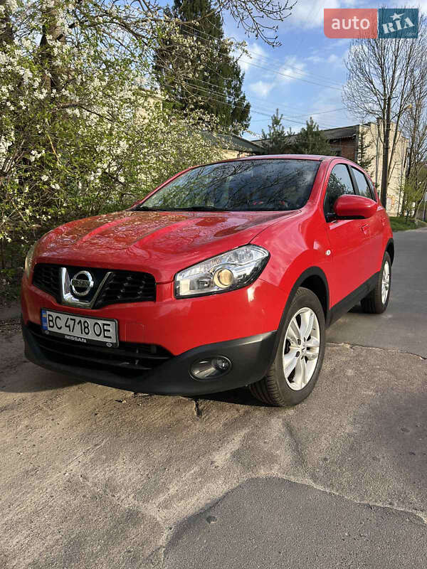Внедорожник / Кроссовер Nissan Qashqai 2011 в 