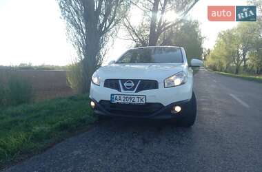 Позашляховик / Кросовер Nissan Qashqai 2011 в Києві