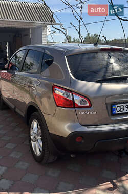 Позашляховик / Кросовер Nissan Qashqai 2011 в 
