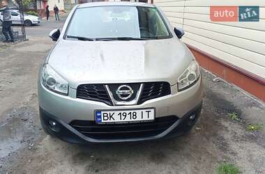 Позашляховик / Кросовер Nissan Qashqai 2011 в Березному