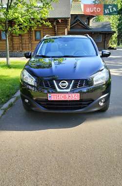 Позашляховик / Кросовер Nissan Qashqai 2012 в 