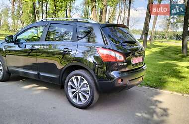 Позашляховик / Кросовер Nissan Qashqai 2012 в 