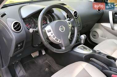 Позашляховик / Кросовер Nissan Qashqai 2012 в 