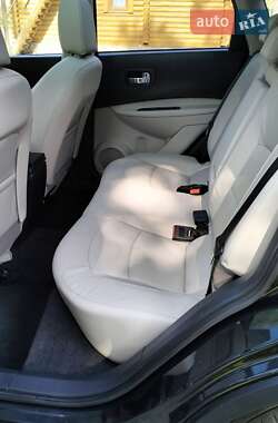 Позашляховик / Кросовер Nissan Qashqai 2012 в 