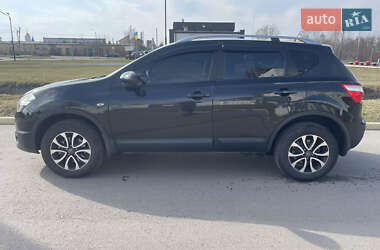 Внедорожник / Кроссовер Nissan Qashqai 2012 в 