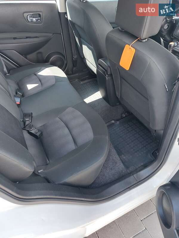 Позашляховик / Кросовер Nissan Qashqai 2013 в Ужгороді
