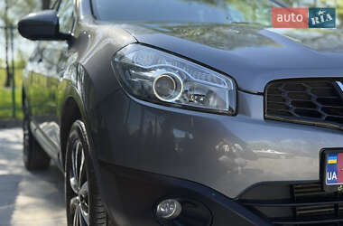 Внедорожник / Кроссовер Nissan Qashqai 2012 в 