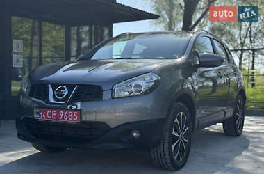Внедорожник / Кроссовер Nissan Qashqai 2012 в 
