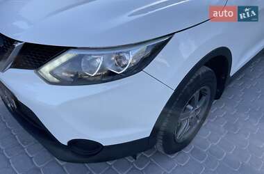 Позашляховик / Кросовер Nissan Qashqai 2015 в 