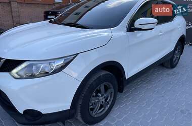 Позашляховик / Кросовер Nissan Qashqai 2015 в 