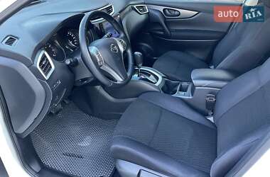 Позашляховик / Кросовер Nissan Qashqai 2015 в 