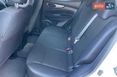 Позашляховик / Кросовер Nissan Qashqai 2015 в 